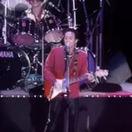 演出中的黄家驹照片