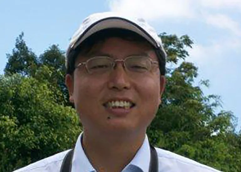 贺宝根